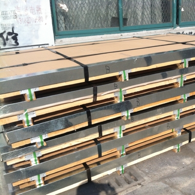 DIN1.4404 Standaard warmgewalste AISI 316L roestvrijstalen plaat 40*3100*8900MM SGS-certificering