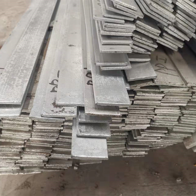 Koolstofstaal 12m Hete Ondergedompelde Gegalvaniseerde Vlakke Bar S235jr A36 voor Bouwmateriaal